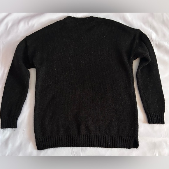 a.n.a A New Approach Black with White Star Pullover Sweater Size Medium - Picture 5 of 5